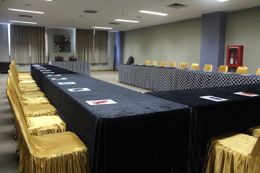 Nam Center Hotel Kemayoran จาการ์ตา ภายนอก รูปภาพ
