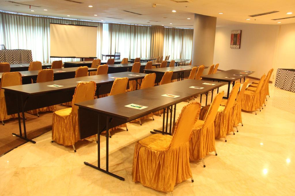 Nam Center Hotel Kemayoran จาการ์ตา ภายนอก รูปภาพ